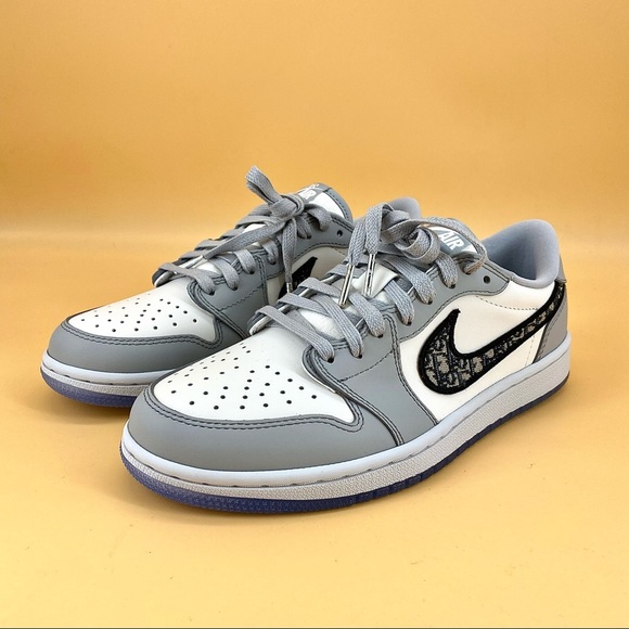 ✈️Sold!DIOR× Nike Jordan 1 Retro Low Dior sneaker - Picture 4 of 15
